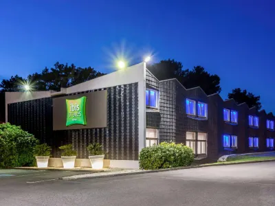 宜必思洛里昂飯店 Zoo de Pont-Scorff附近的飯店