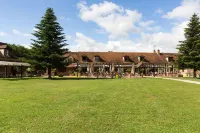 L'Orée des Chênes, the Originals Relais Hotel di La Ferte-Saint-Aubin