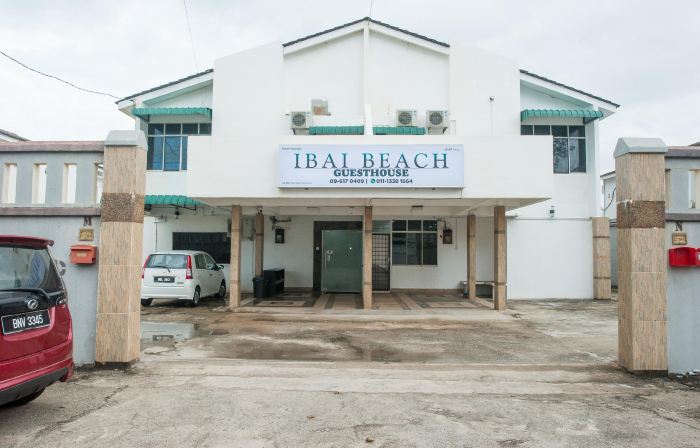 IBAI BEACH GUESTHOUSE
