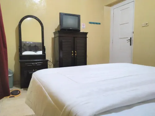 Hotel Pekalongan Syariah Mitra RedDoorz Hotels in Pekalongan City