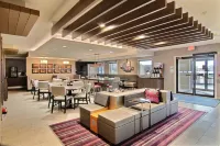 Holiday Inn Express FARGO-WEST ACRES by IHG - 3-Star