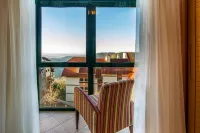 Hotel Laghetto Toscana - Mountain view