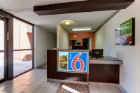 Motel 6 Jackson, TN - Pet friendly
