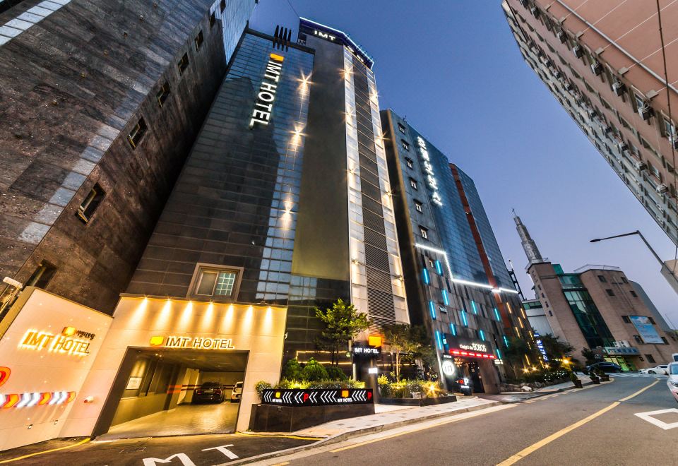 1. IMT 호텔..