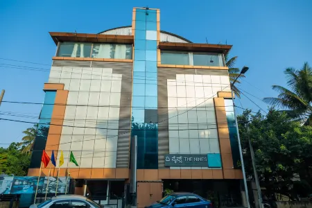 The Nines Business Hotel Отели рядом с достопримечательностью «Индиан Институт оф Сайенс»