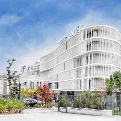Golden Tulip Lyon Ouest Techlid - Hotel & Spa Hotel Exterior
