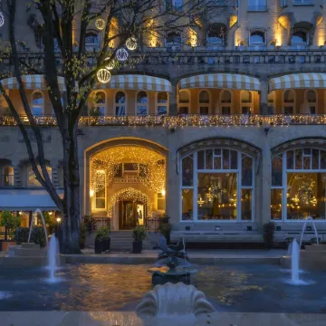 Clayton Hotel Amsterdam American Отели рядом с достопримечательностью «Амстердамский исторический музей»