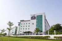 Premier Inn Dubai International Airport Отели в г. 