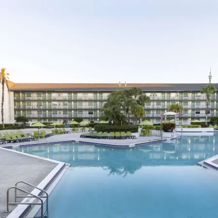 Avanti International Resort