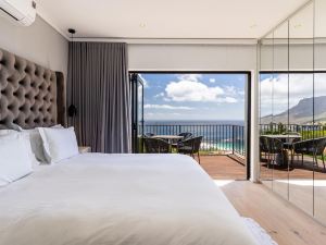 Camps Bay Nest - Townhouse with ocean views