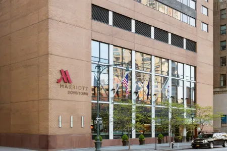 New York Marriott Downtown Отели рядом с достопримечательностью «Музей еврейского наследия»