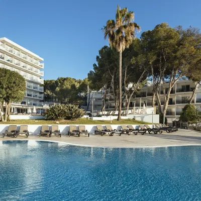 Ilunion Palmanova Mallorca Hoteles cerca de Platja Porto Novo