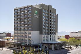Holiday Inn Express & Suites REDDING by IHG