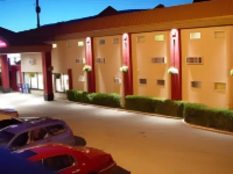 North Vancouver Hotel Hotels in North Vancouver