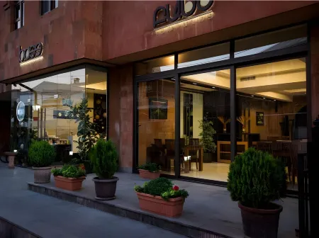 Bass Boutique Hotel Отели рядом с достопримечательностью «Дом-музей Арама Хачатуряна»