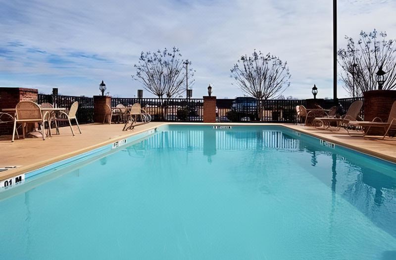 Holiday Inn Express & Suites Byron by IHG photo 4