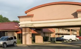 Express Inn & Suites