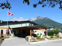 Red Tree Lodge Hotels in Fernie