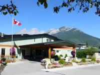 Red Tree Lodge