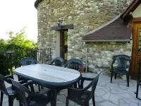 Trois Logements indépendant au Grande Vigne Hotels in Vernon