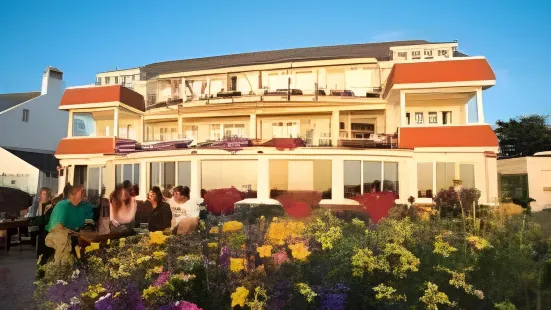 Cobo Bay Hotel