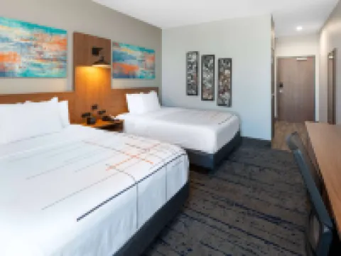 La Quinta Inn & Suites by Wyndham Dallas - Frisco Stadium Hotels in Frisco