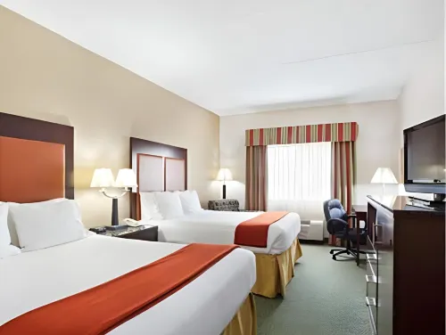 Holiday Inn Express Louisville Northeast Hotel a Buckner