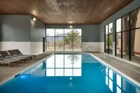 Hampton Inn Taos - parking