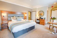 Best Western Chilworth Manor Hotel - С бассейном