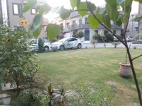 Dove Inn Hotel Wahdat Road