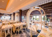 The Olive Tree Hotel - Интернет