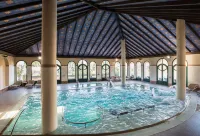SO/ Sotogrande Spa and Golf Resort Hotel Costa del Sol - Swimmingpools