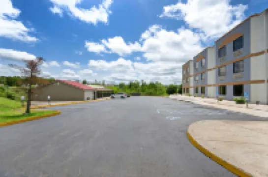 Econo Lodge London North