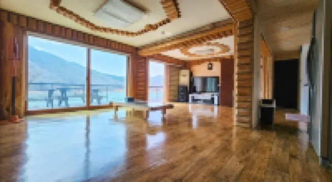 Suncheon Golden Lakeside Pension
