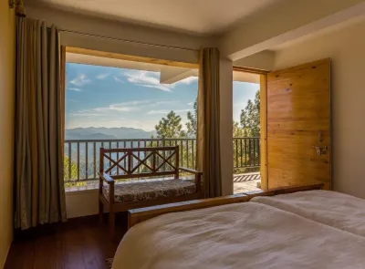Kasar Rainbow Yoga Retreat