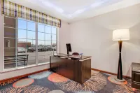 SureStay Plus Hotel by Best Western Owasso Tulsa North - parking