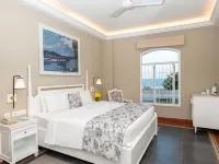 Villa Cavi Hotels near Old Lighthouse