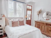 Guesthouse on Girod Hotels in Mandeville