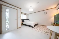 Jeju Joyhouse Hotels in Daejeong-eup