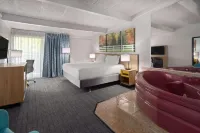 Days Inn by Wyndham Ann Arbor - Parkering