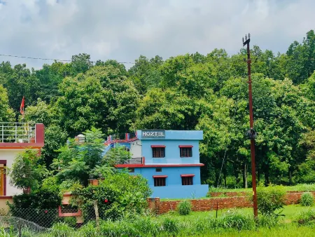 Hoztel Jollygrrant Doon Отели рядом с Аэропорт Дехрадун