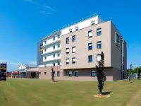 Ace Hôtel Caen Nord Mémorial فنادق في Saint-Contest