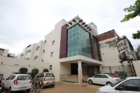 Hotel Deviram Palace Hoteller i Rakabganj