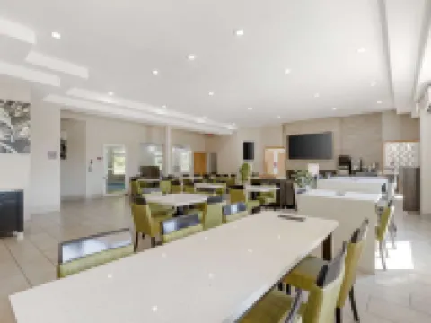 Best Western Plus des Moines West Inn  Suites Hotels in Clive