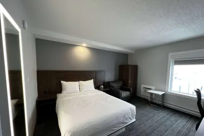 Travelodge by Wyndham Regina Отели в г. 