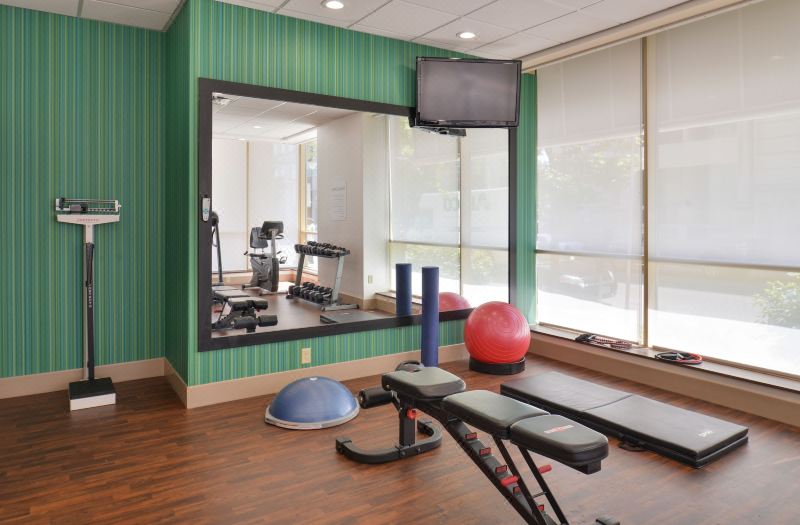 Holiday Inn Express & Suites Buffalo Downtown - Medical CTR by IHG photo 2