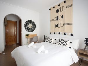 Naim Guest House Nerja