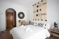 Naim Guest House Nerja