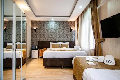 Honey Hotel