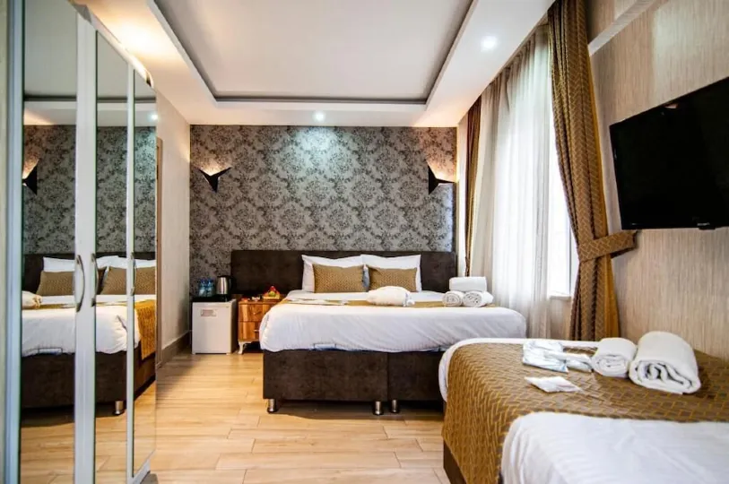 Honey Hotel